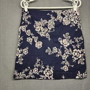 Talbots Skirt Womens 8 Navy Blue White Floral Embroidered Cotton Spandex Stretch